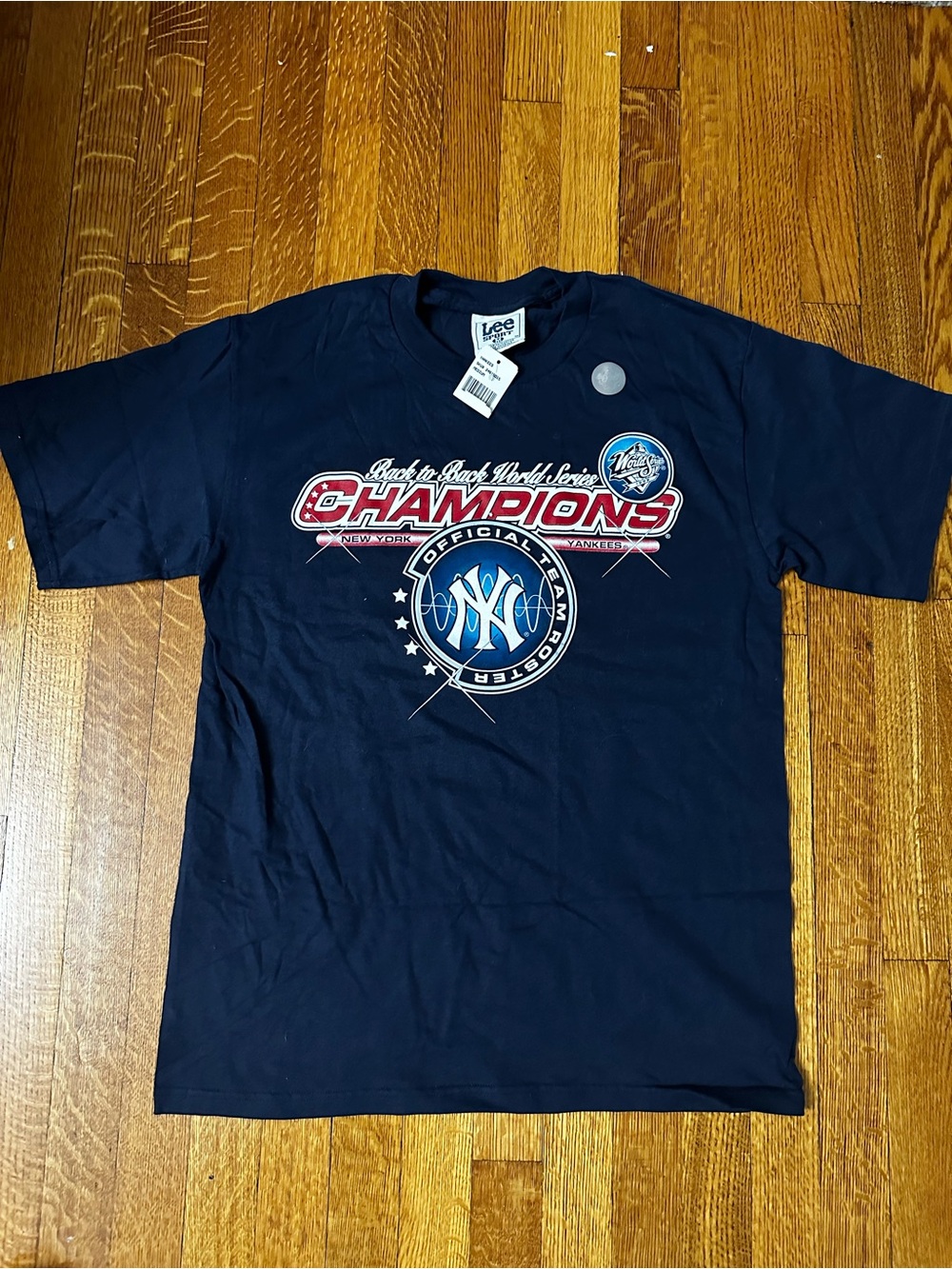 Lee Navy 'Champions' New York Graphic Short Sleeve Tee